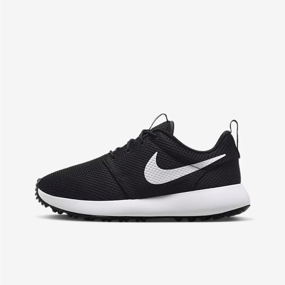 COPY - Nwt Nike roshe size 5y youth size.